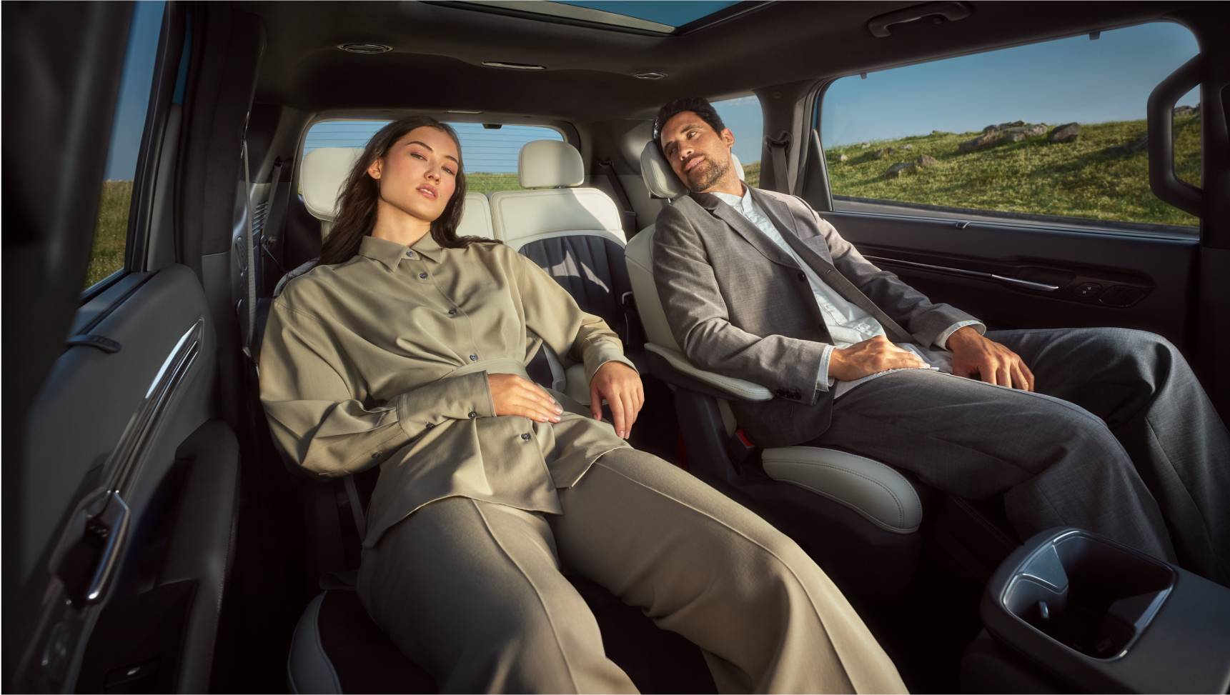 O Kia EV9 conta com bBancos de relaxamento premium